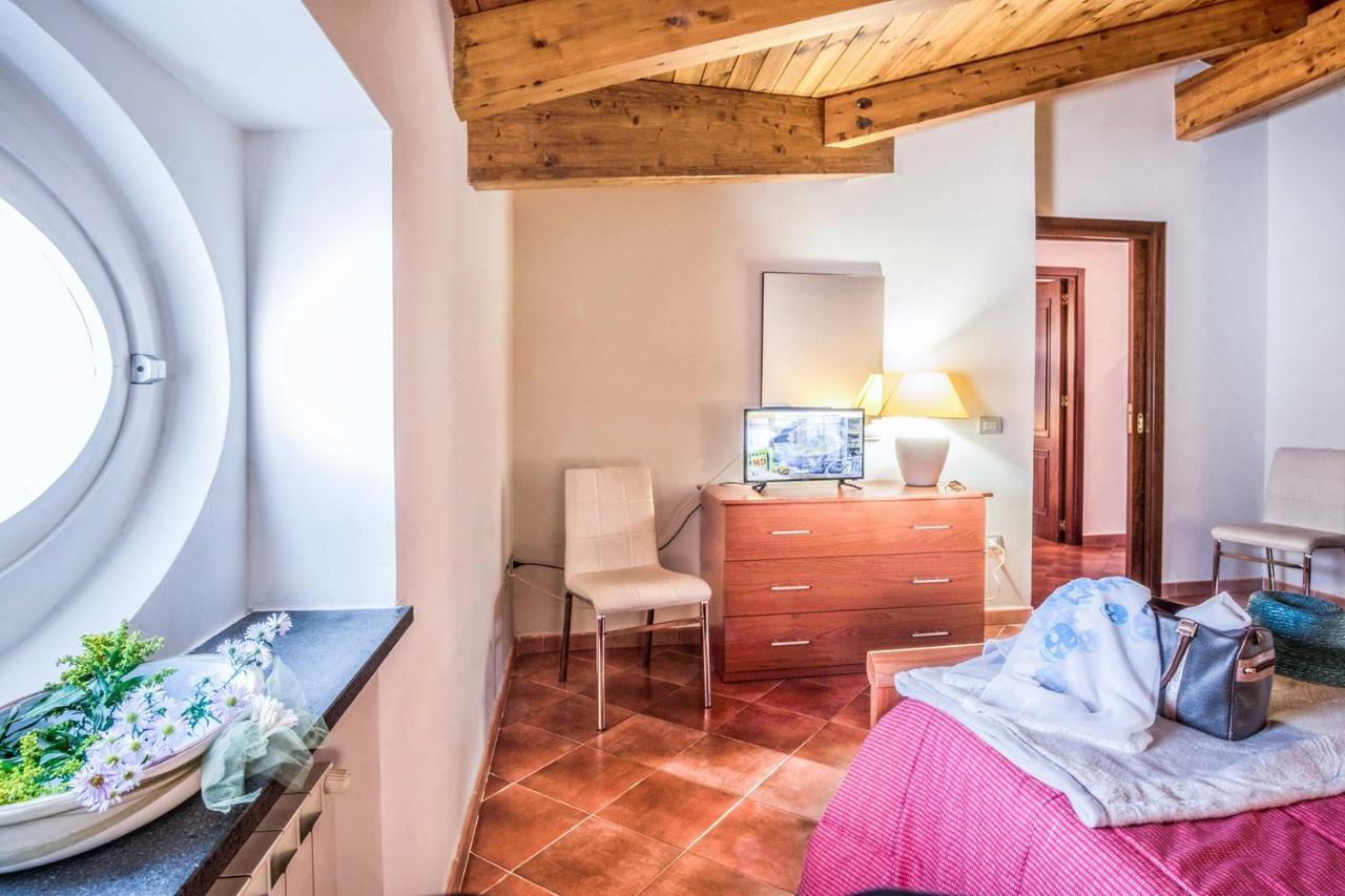 Amore Rentals - Maison Palazzo Correale Sorrento Eksteriør billede